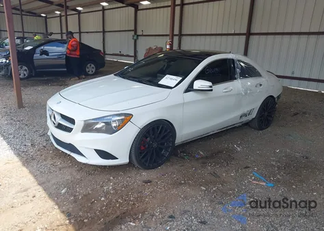 2015 Mercedes-Benz Cla 250 z USA, uszkodzony, nr VIN WDDSJ4EB2FN203478